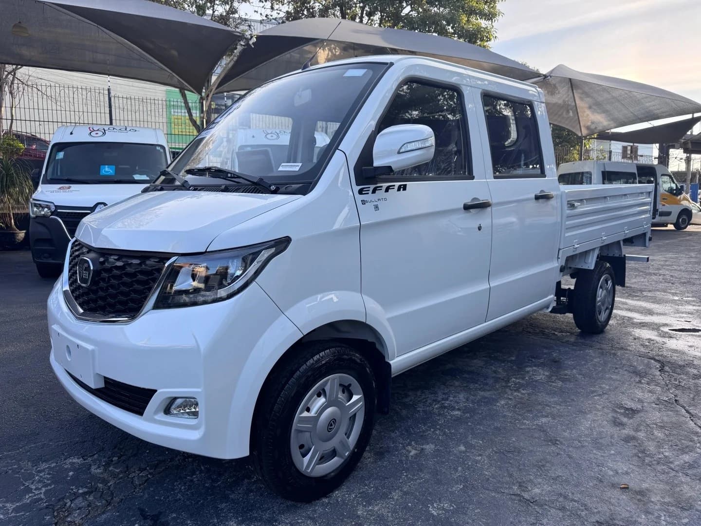 Effa V22 Carroceria