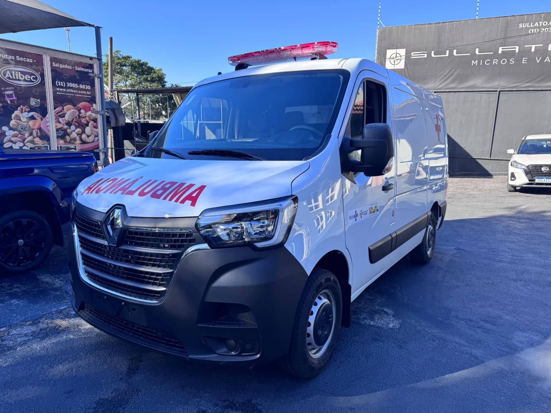 RENAULT MASTER Ambulancia Simples Rem.